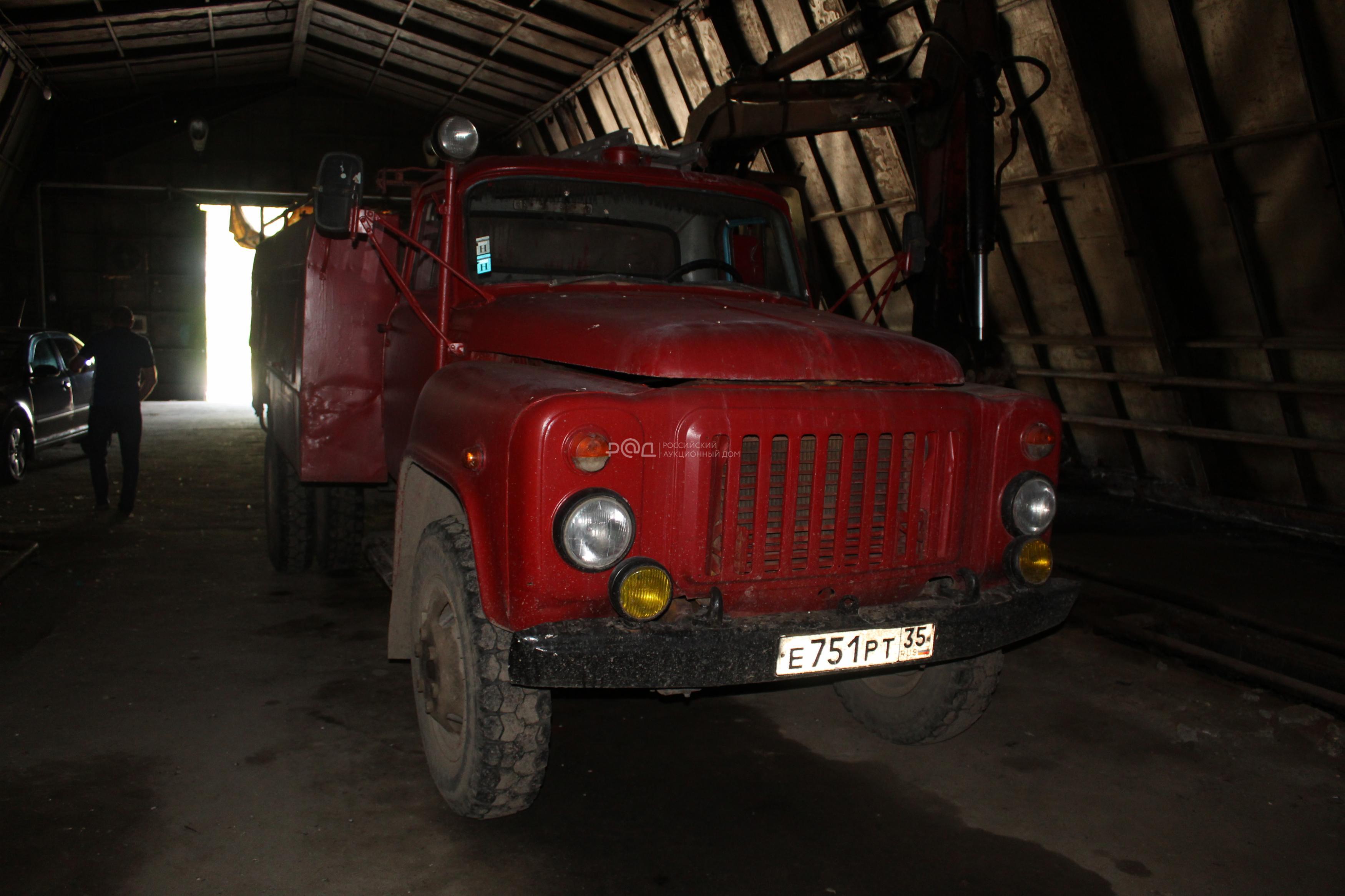 Лот №13, Автомобиль ГАЗ-5312 АЦ-30 106Г (идентификационный номер (VIN) XTH531200L1323010, год выпуска 1990, кузов №683)