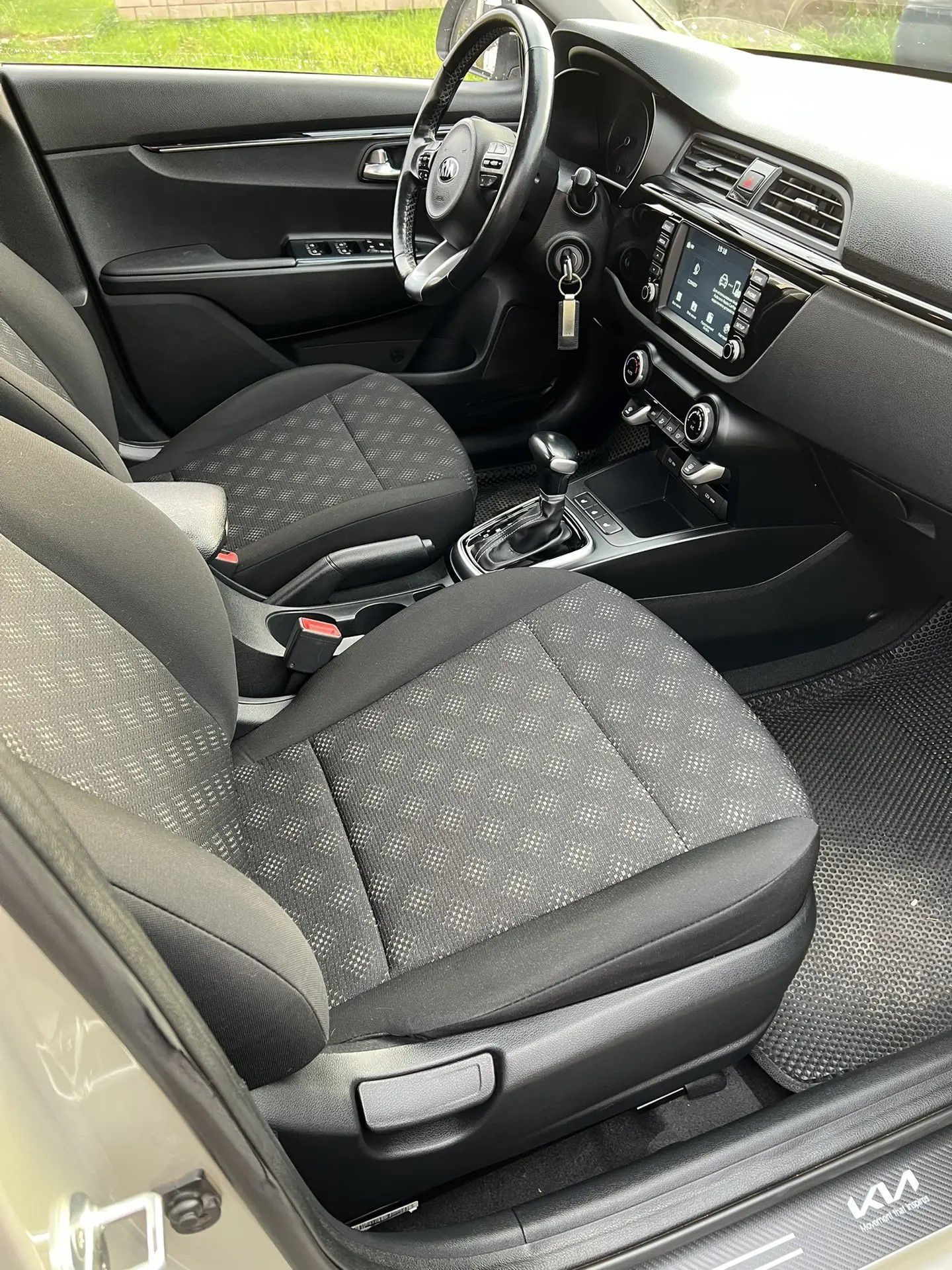 Легковой автомобиль марки KIA RIO, 2020 года выпуска, VIN: Z94C351BBLR111527
