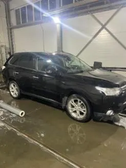 Легковой автомобиль марки MITSUBISHI OUTLANDER (МИЦУБИСИ АУТЛЕНДЕР), идентификационный номер (VIN): Z8TXLGF4WDMO32408, год изготовления ТС: 2013, цвет: черный, модель, № двигателя: 6В31 ВА3137, тип двигателя: бензиновый, объем двигателя: 2998 куб. см, мощность двигателя л.с.(кВт) – 230 (169), тип КПП: автомат