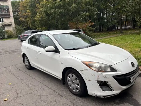 - ТС: MAZDA 3, 2011 года выпуска, номер кузова (кабины, прицепа): JMZBL12Z501281802, цвет кузова: белый. Ограничения/обременения: залог в пользу ПАО СКБ Приморья «ПРИМСОЦБАНК»