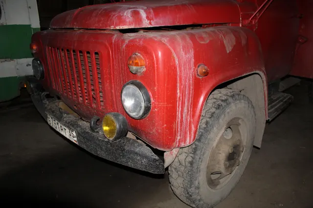 Лот №13, Автомобиль ГАЗ-5312 АЦ-30 106Г (идентификационный номер (VIN) XTH531200L1323010, год выпуска 1990, кузов №683)