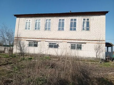 Лот №1, Жилой дом с подвалом площадью 297 кв. и земельным участком площадью 1 243 кв. м в р.п. им. В.И. Ленина Ульяновской области