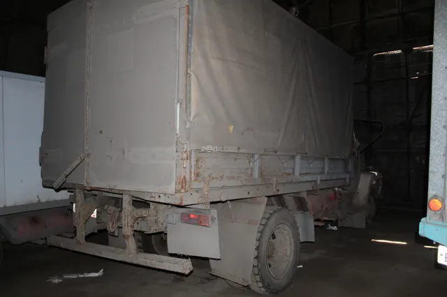 Лот №9, Автомобиль ГАЗ-3307 (идентификационный номер (VIN) XTH33070010814059, год выпуска 2001, кузов №33070010018850, цвет ЖЕЛТО-БЕЛЫЙ)