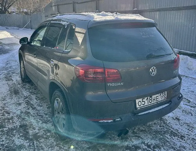 Автомобиль VOLKSWAGEN TIGUAN, 2015 года выпуска, № кузова XW8ZZZ5NZFG115356, идентификационный номер (VIN) XW8ZZZ5NZFG115356, № шасси (рамы) отсутствует, гос. рег. знак О518НЕ138