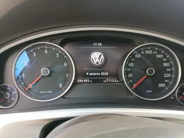 Автомобиль легковые Volkswagen Touareg 2014 года выпуска