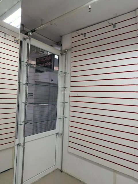 Нежилое помещение 10 в секторе Е, литер Б - 5,3 кв. м, адрес: Краснодарский край, г. Геленджик, ул. М. Горького, д. 19 / ул. Октябрьская, д. 12, этаж 2