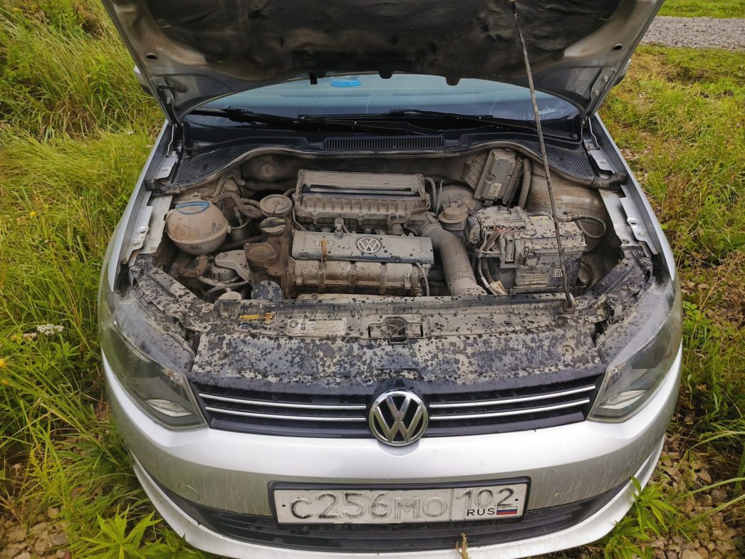 VOLKSWAGEN POLO, 2015 года, 86 лс