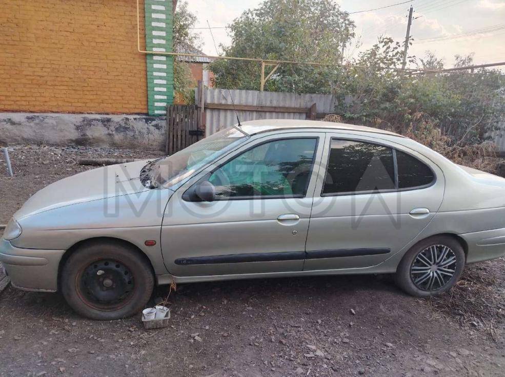 Renault Megane, 2001 года, 107 лс, 111 111 км, АКПП