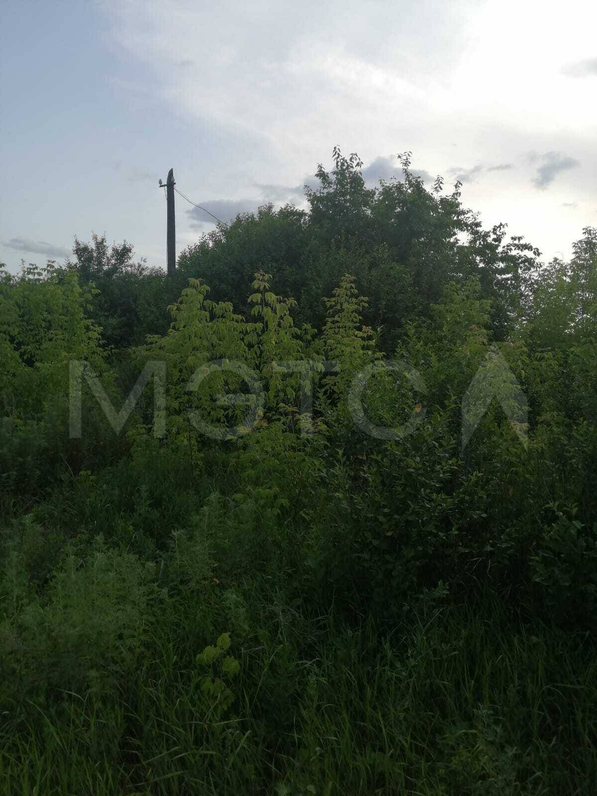 Земельный участок в Оренбургской обл., 960 кв.м.