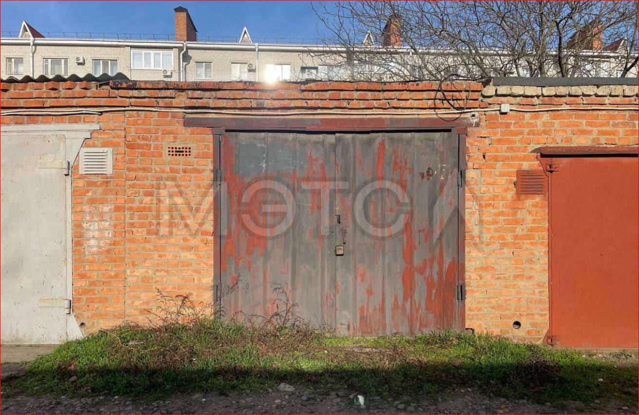Гараж 19 кв.м. и земельный участок 21 кв.м. в Краснодарском крае
