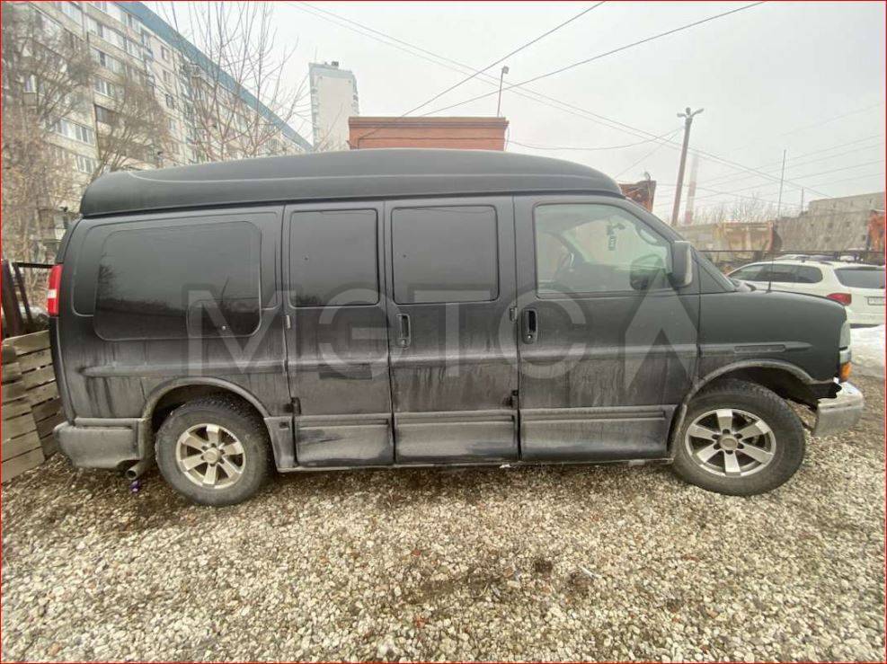 Chevrolet Express, 2003 года, 285 лс