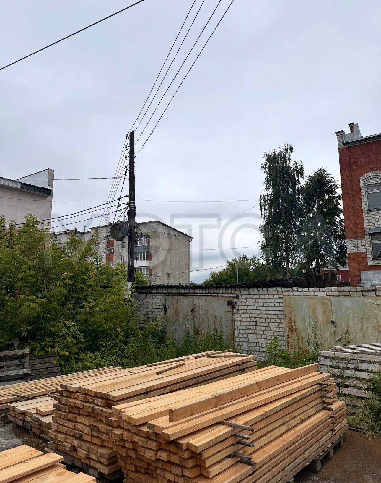 Доли гаражей и 1/4 доля земельного участка в Нижегородской обл.