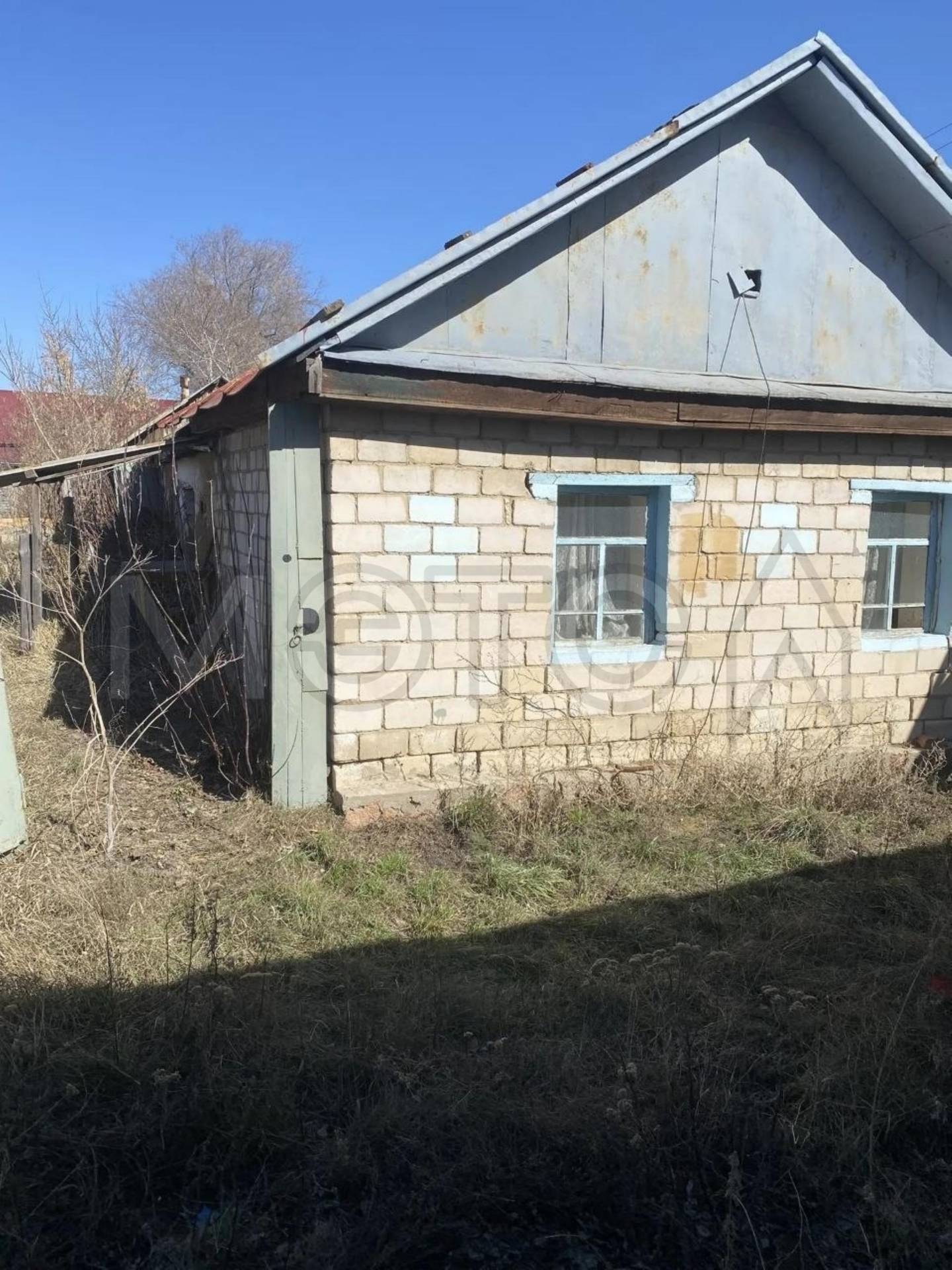 1/6 доля дома, 1/3 доля здания и доли земельного участка в Оренбургской обл.