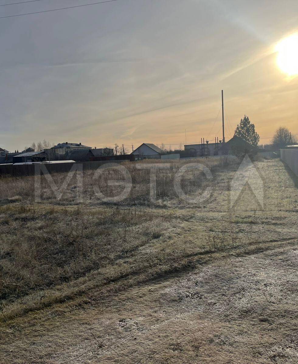 Земельный участок в Ульяновской обл., 1800 кв.м