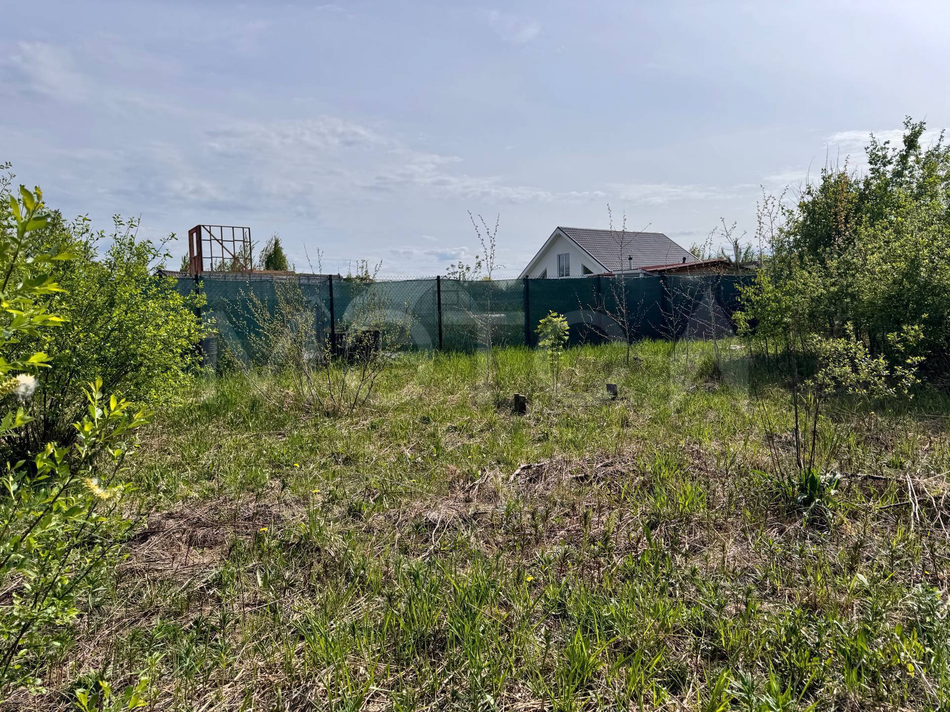 Земельный участок в Ленинградской обл., 708 кв.м.
