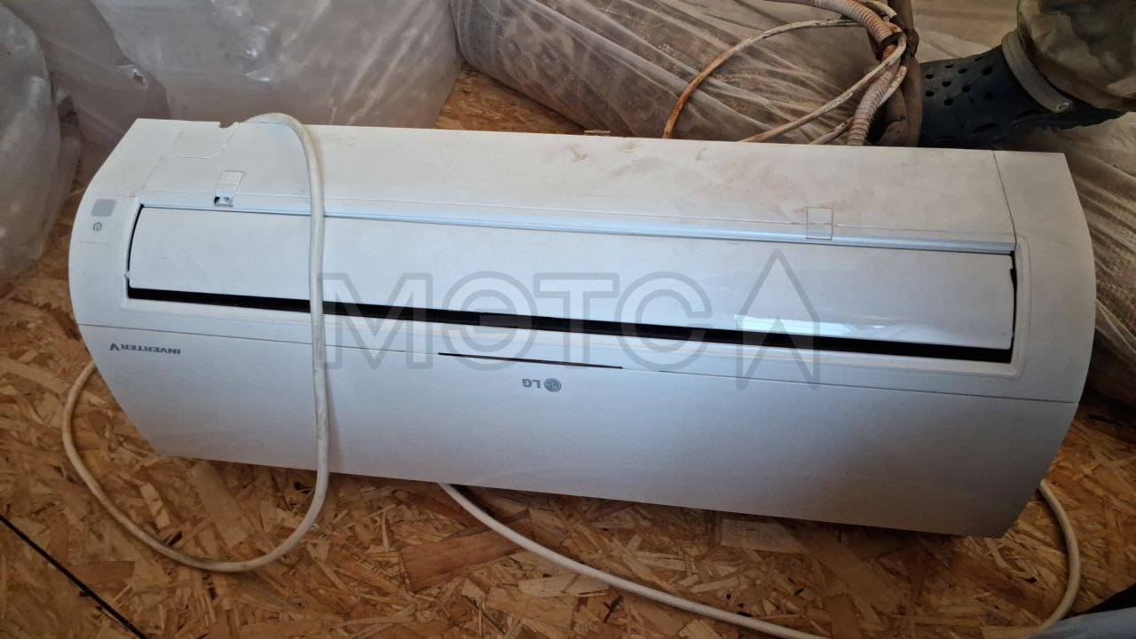Кондиционер, модель LG S12AF UHD0