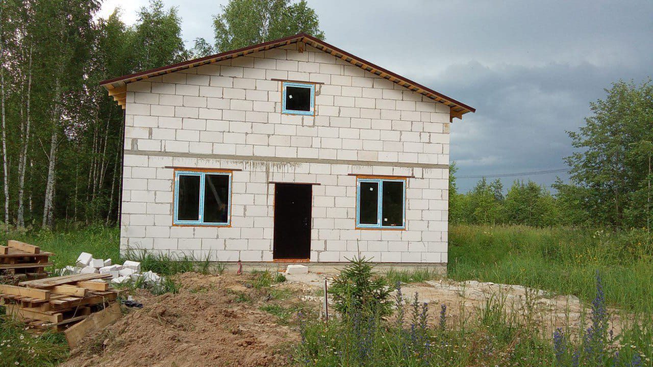 Объект незавершенного строительства 160 кв.м. и земельный участок 1276+/-24 кв.м. в Московской обл.