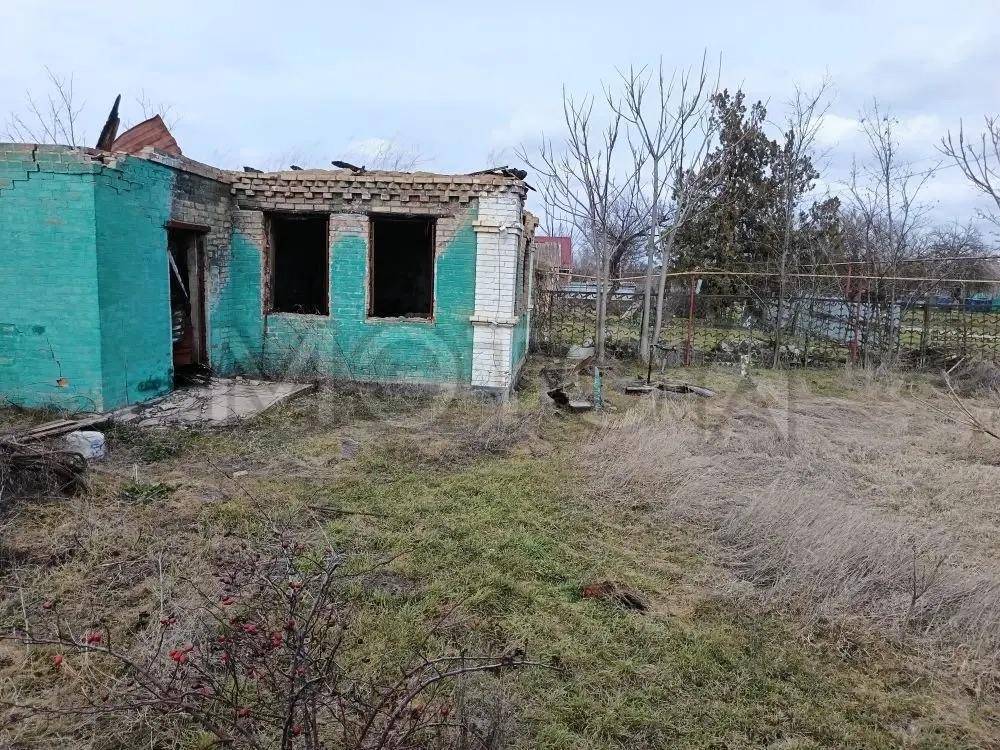 1/3 доля дома и 1/3 доля земельного участка в Ростовской обл.