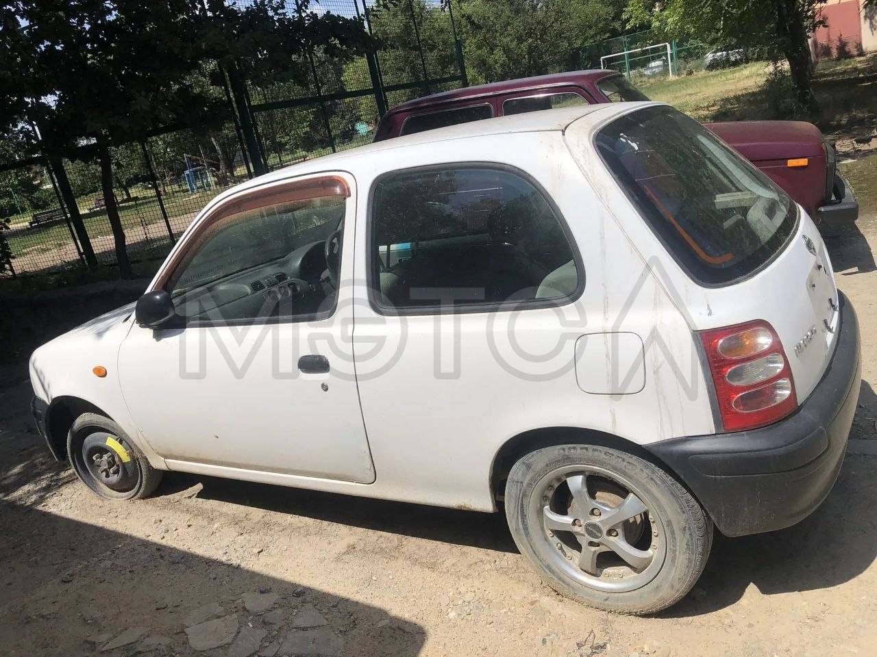 Nissan March, 2001 года, 60 лс, 194216 км, АКПП