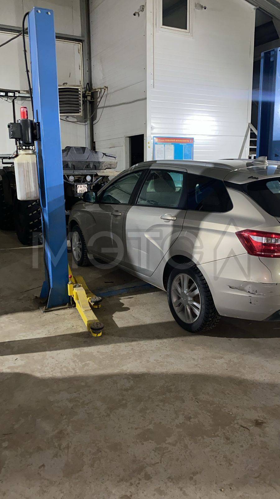 Автоподъемник автомобильный двухстоечный