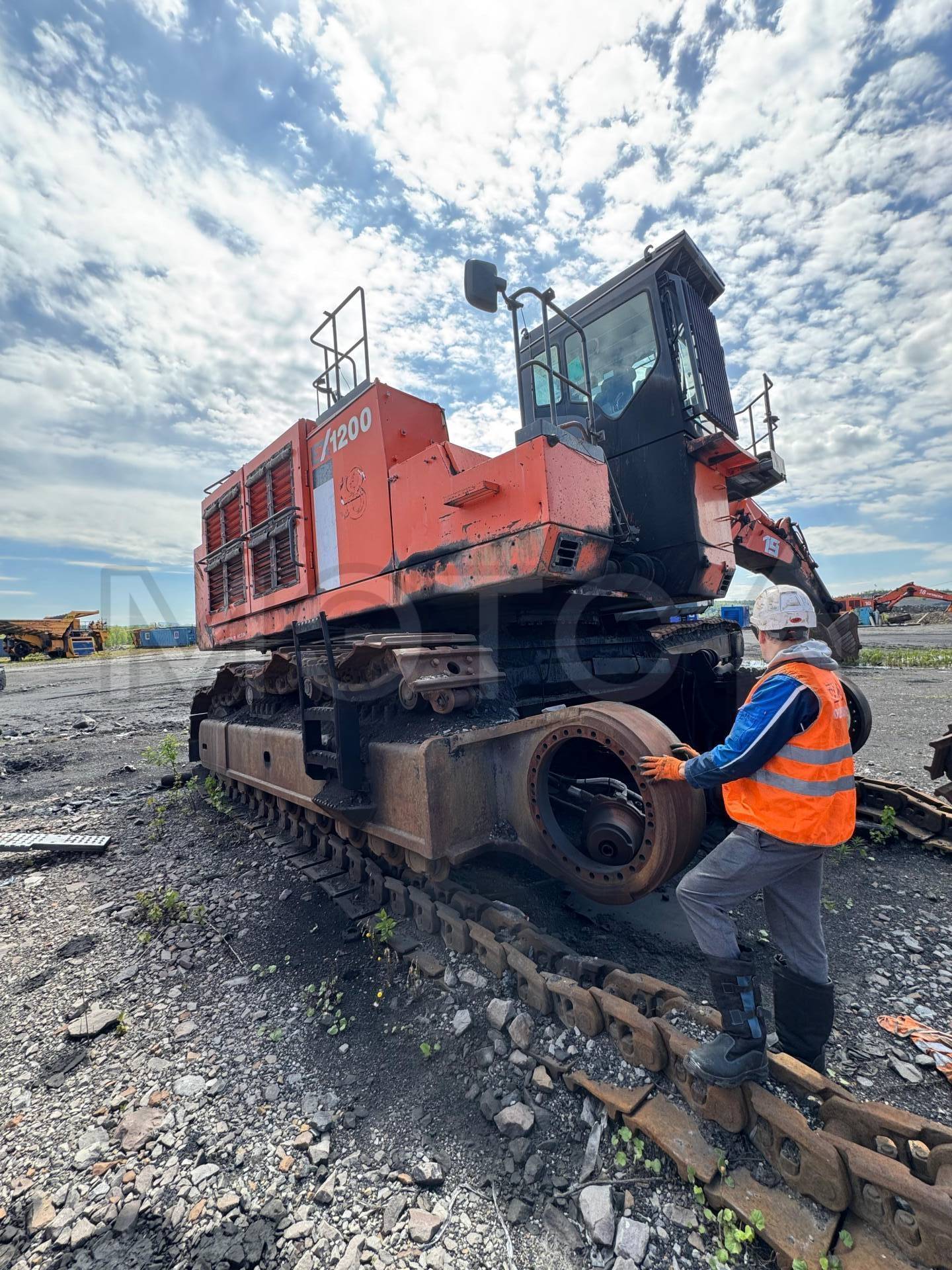 Экскаватор HITACHI EX1200-6BH, 2016 года