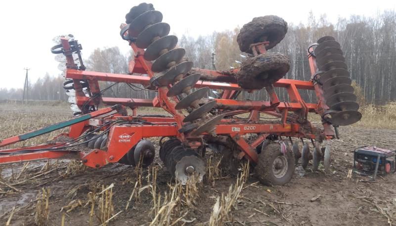 Сеялка KOCMA TRM прицепная (8 рядов, кукуруза, подсолнечник, с удобр. 1350л.), 2021 года