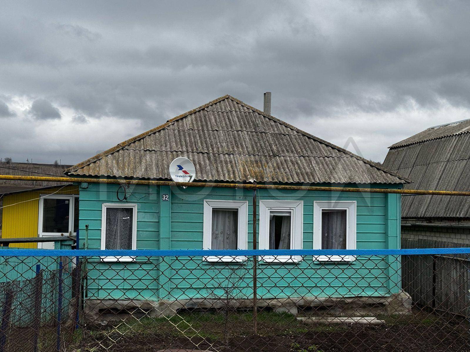 3/9 доли земельного участка и 3/9 доли дома в Белгородской области