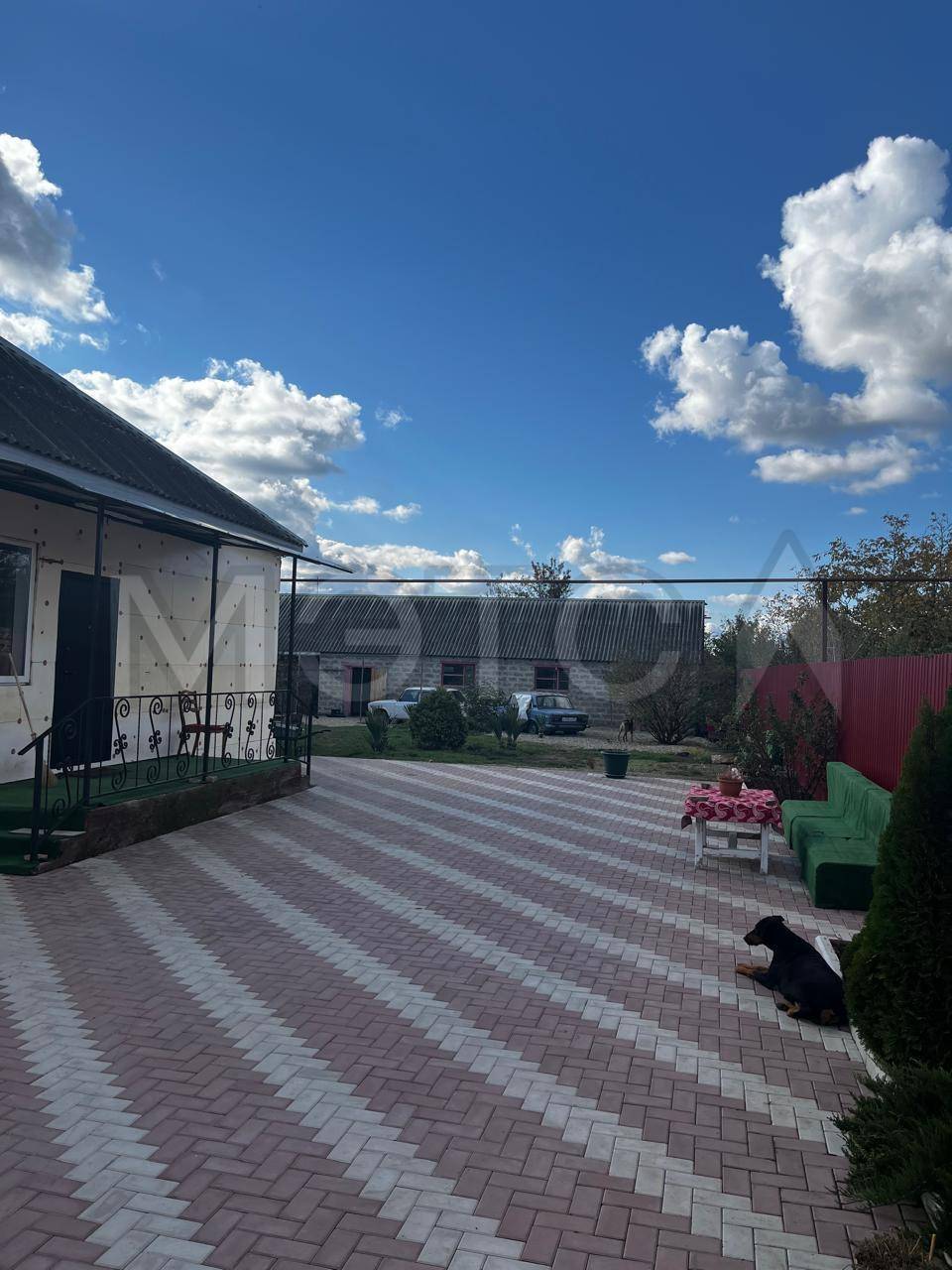 Квартира 123 кв.м. и земельный участок 886 кв.м. в Адыгее