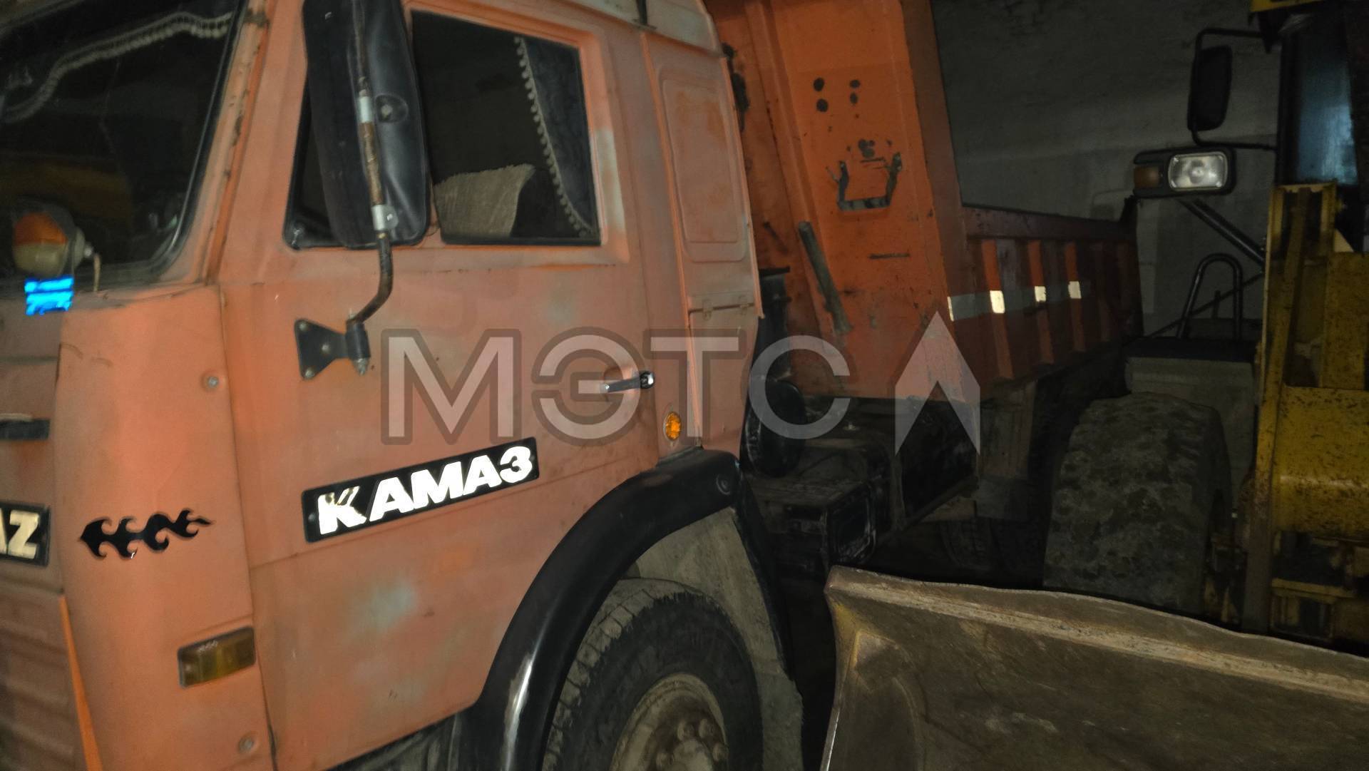 Специализированный автомобиль КАМАЗ-6921 ТВ ДМК-40-02; Снегоочиститель СНФ-200; Фреза