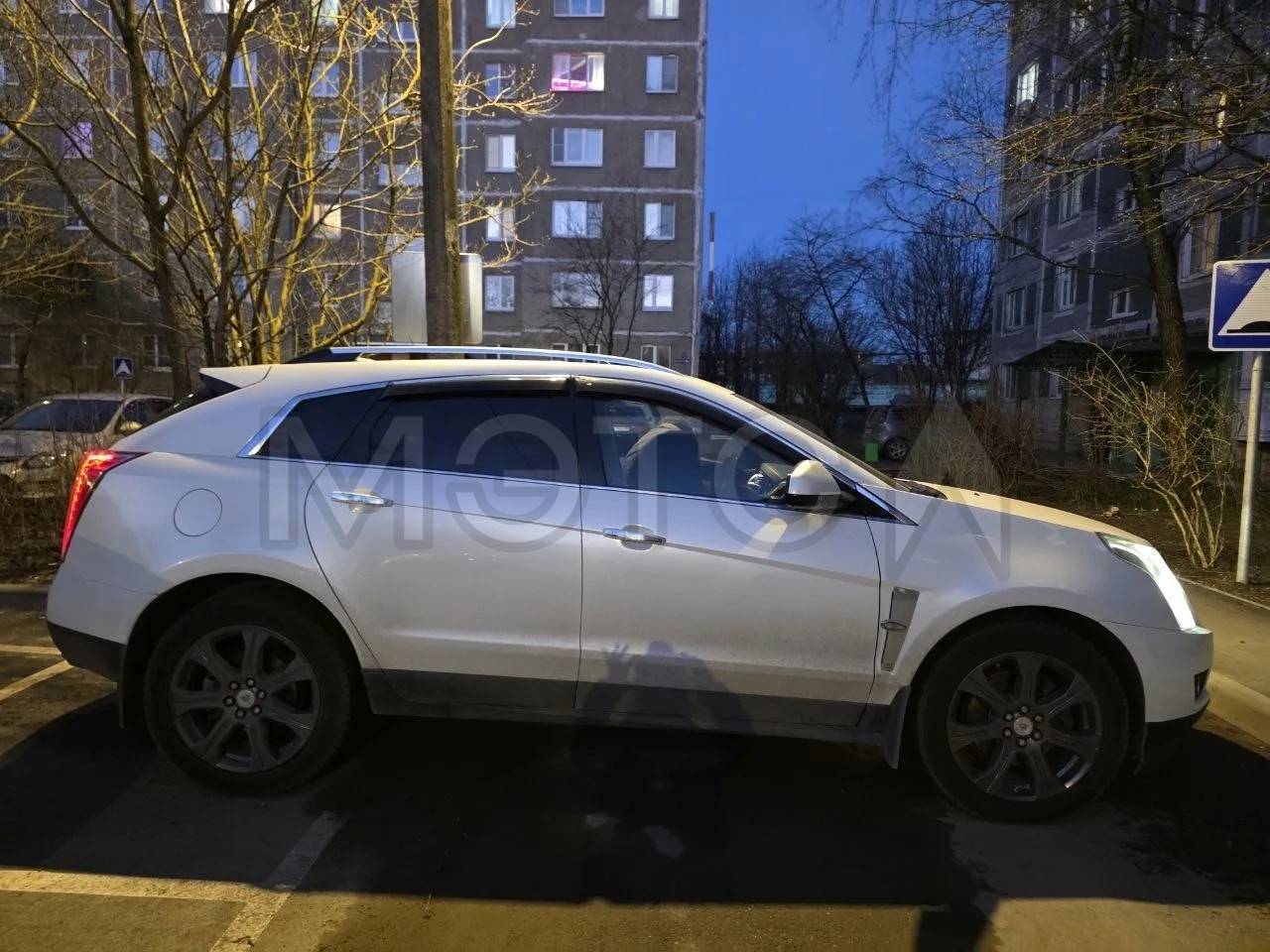 Cadillac SRX, 2011 года, 269 лс