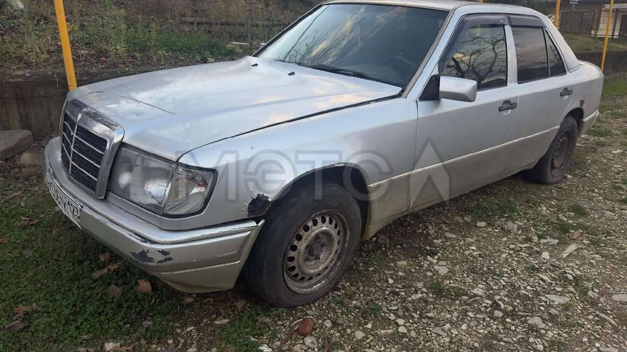 Mercedes-Benz E-Класс, 1993 года, 180 лс