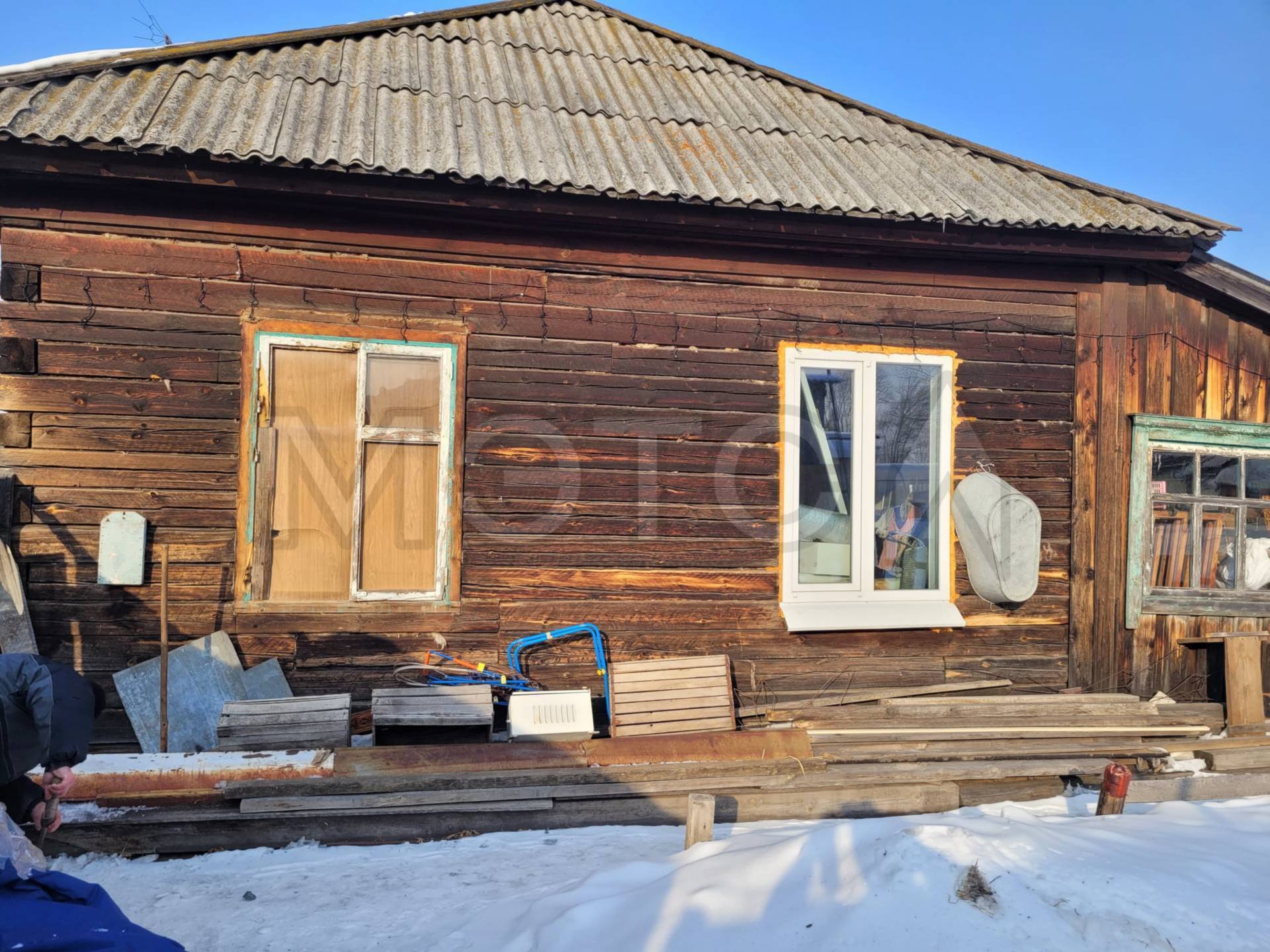 1/2 доля дома и 1/2 доля земельного участка в Свердловской обл.