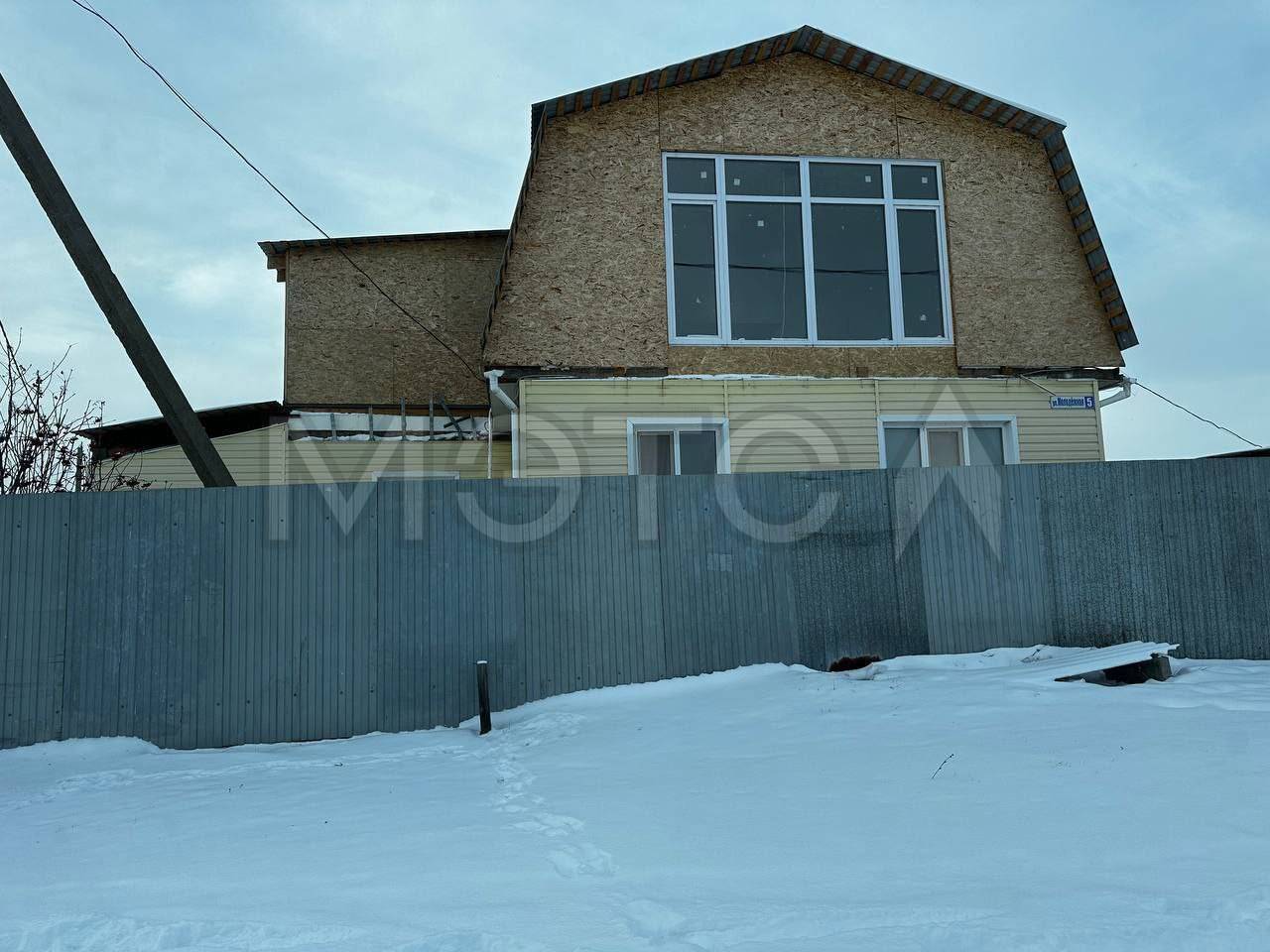 Дом 101,6 кв.м. и земельный участок 896 кв.м. в Челябинской обл.