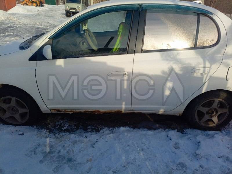 Toyota Platz, 2000 года, 72 лс