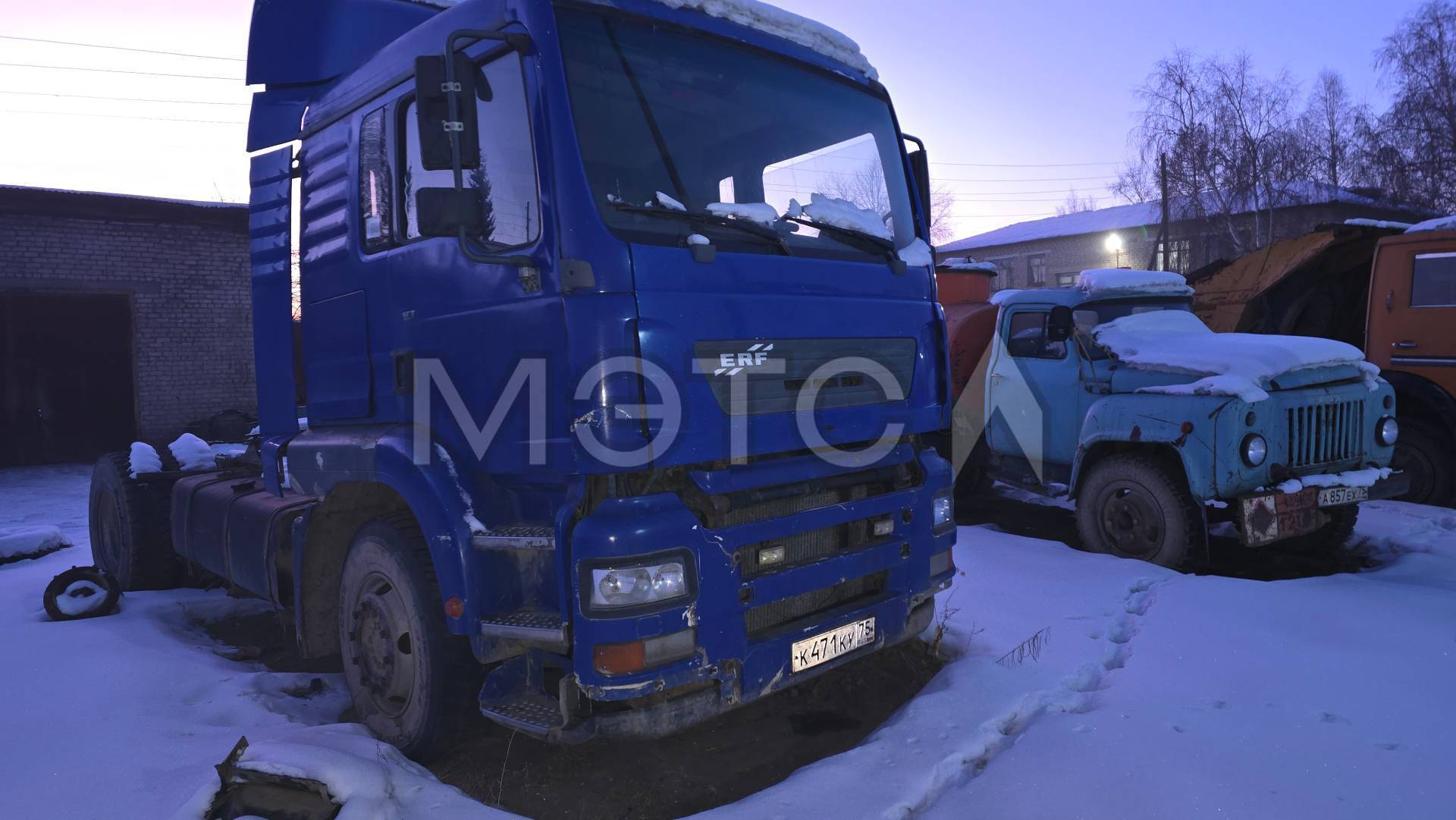 МАН ЕRF 26.385 FРLRS, 2003 года; Автогрейдер ДЗ-143, 1990 года