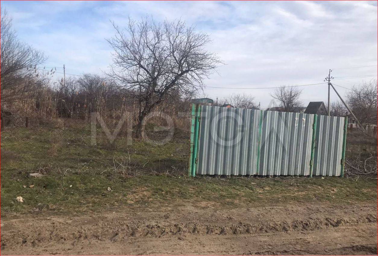 Земельный участок в Астраханской обл., 719 кв.м.