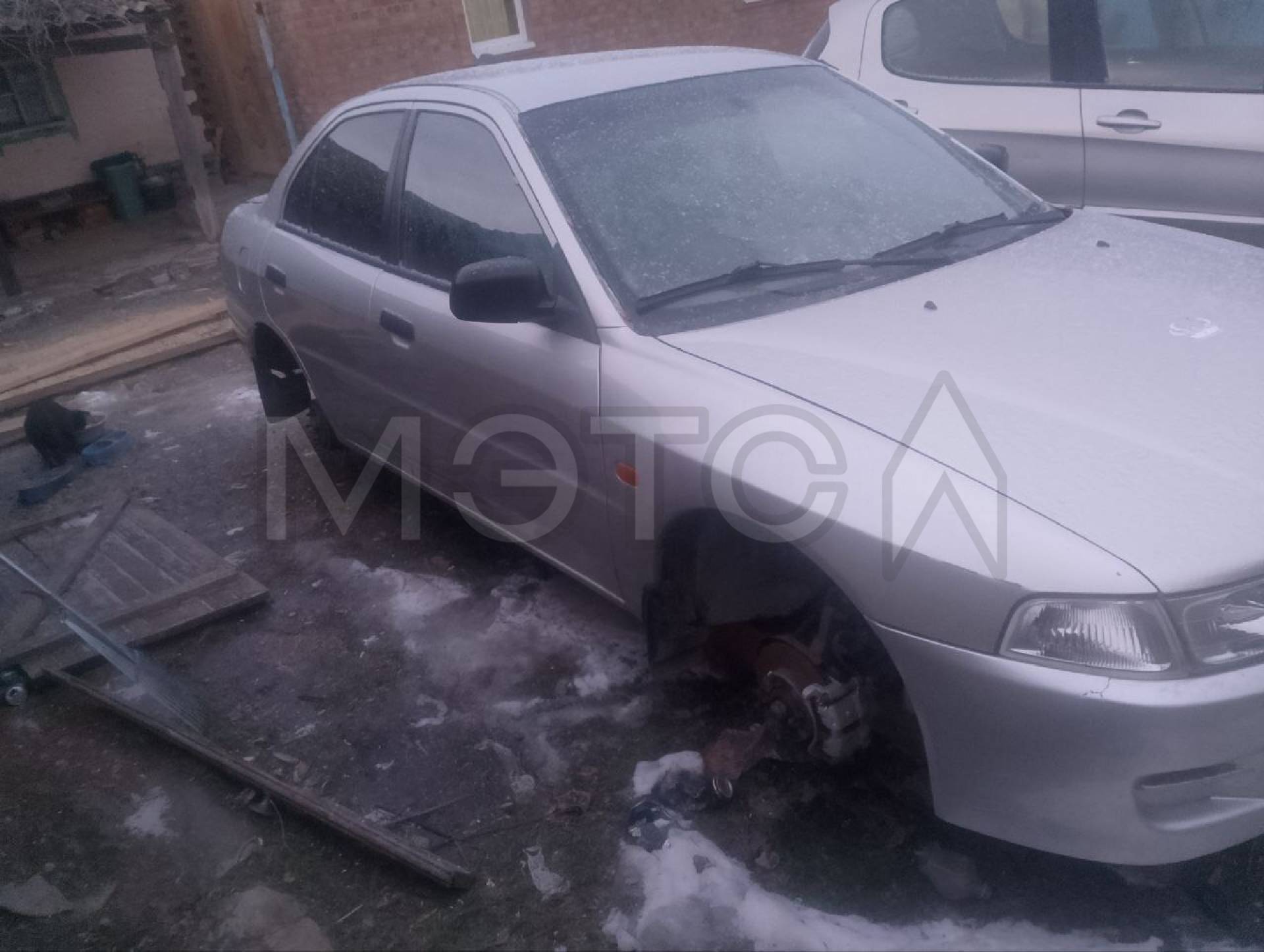 Mitsubishi Lancer, 2000 года, 75 лс