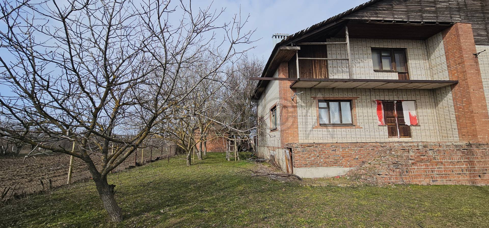 Дом 286,5 кв.м. и земельный участок 2676+/-18.11 кв.м. в Ростовской обл.
