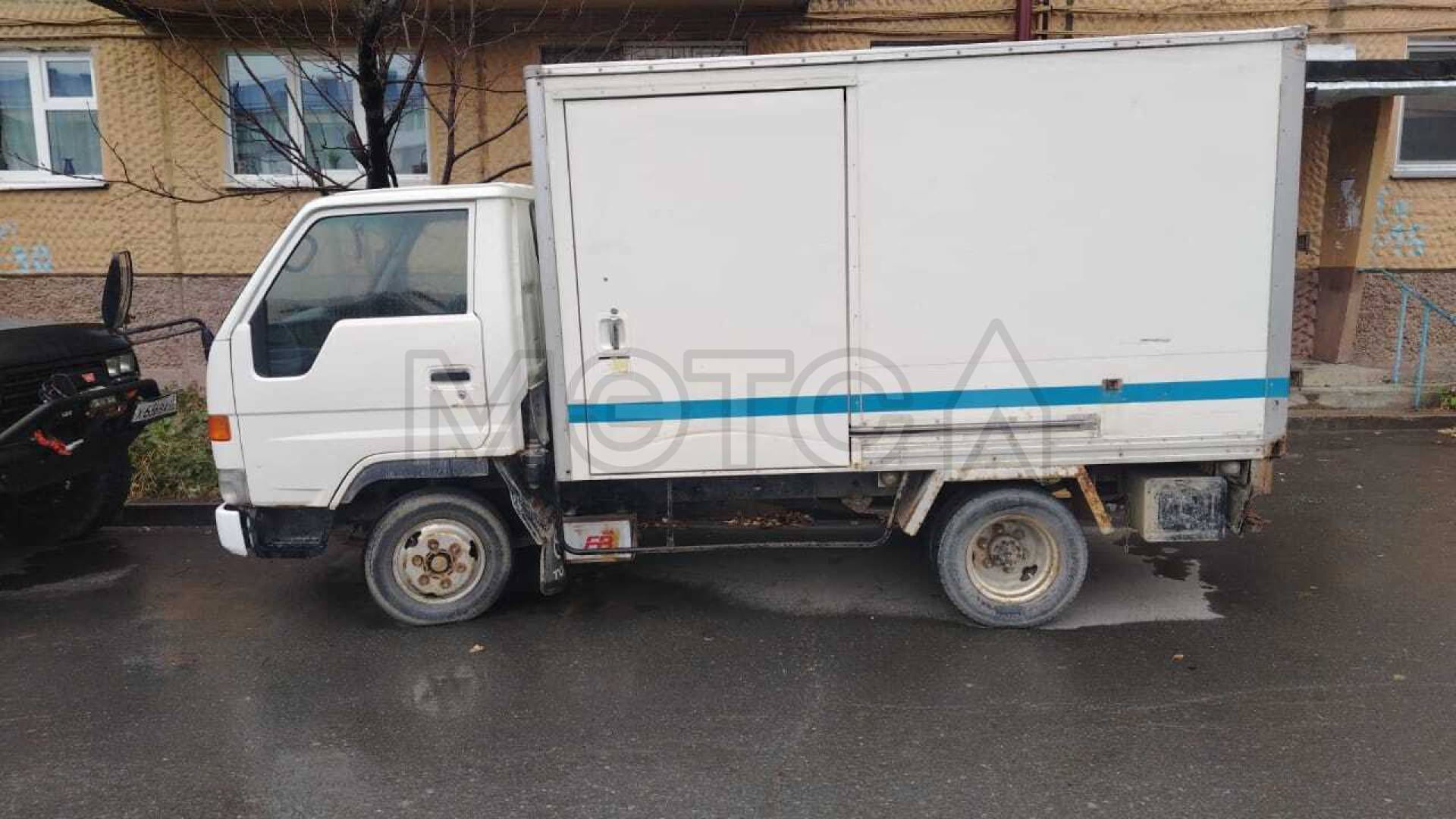 Тойота TOYOACE, 2000 года