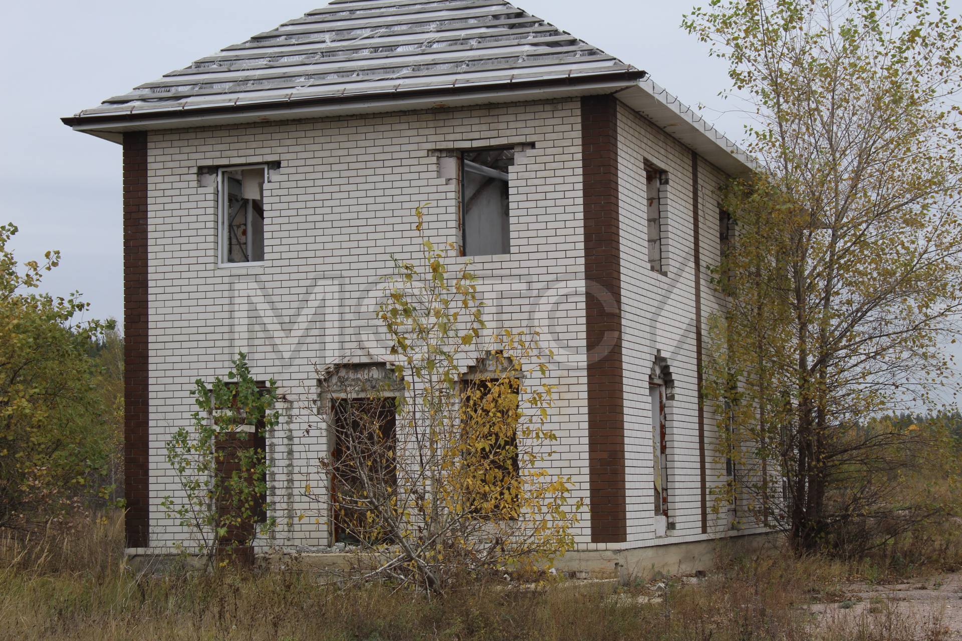 Здания и земельный участок 10000 кв.м. в Липецкой обл.