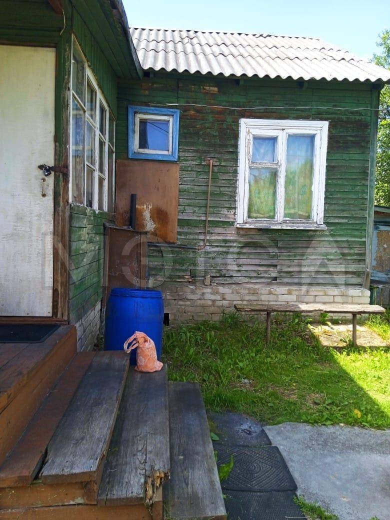 Здание, 51,8 кв.м и земельный участок, 1 127 кв.м в Костромской обл.