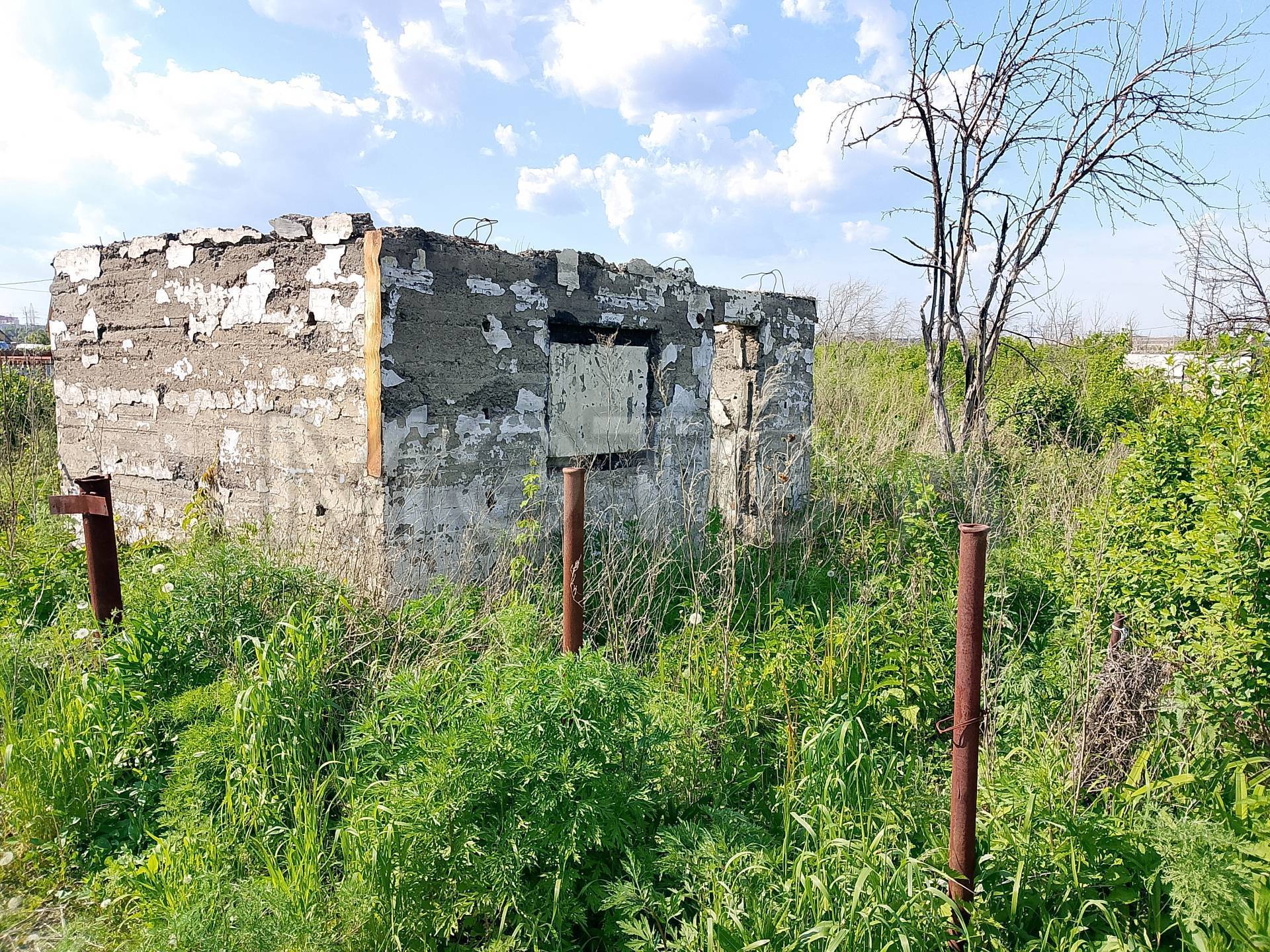 Здание 15 кв.м. и земельный участок 592 кв.м. в Кургане