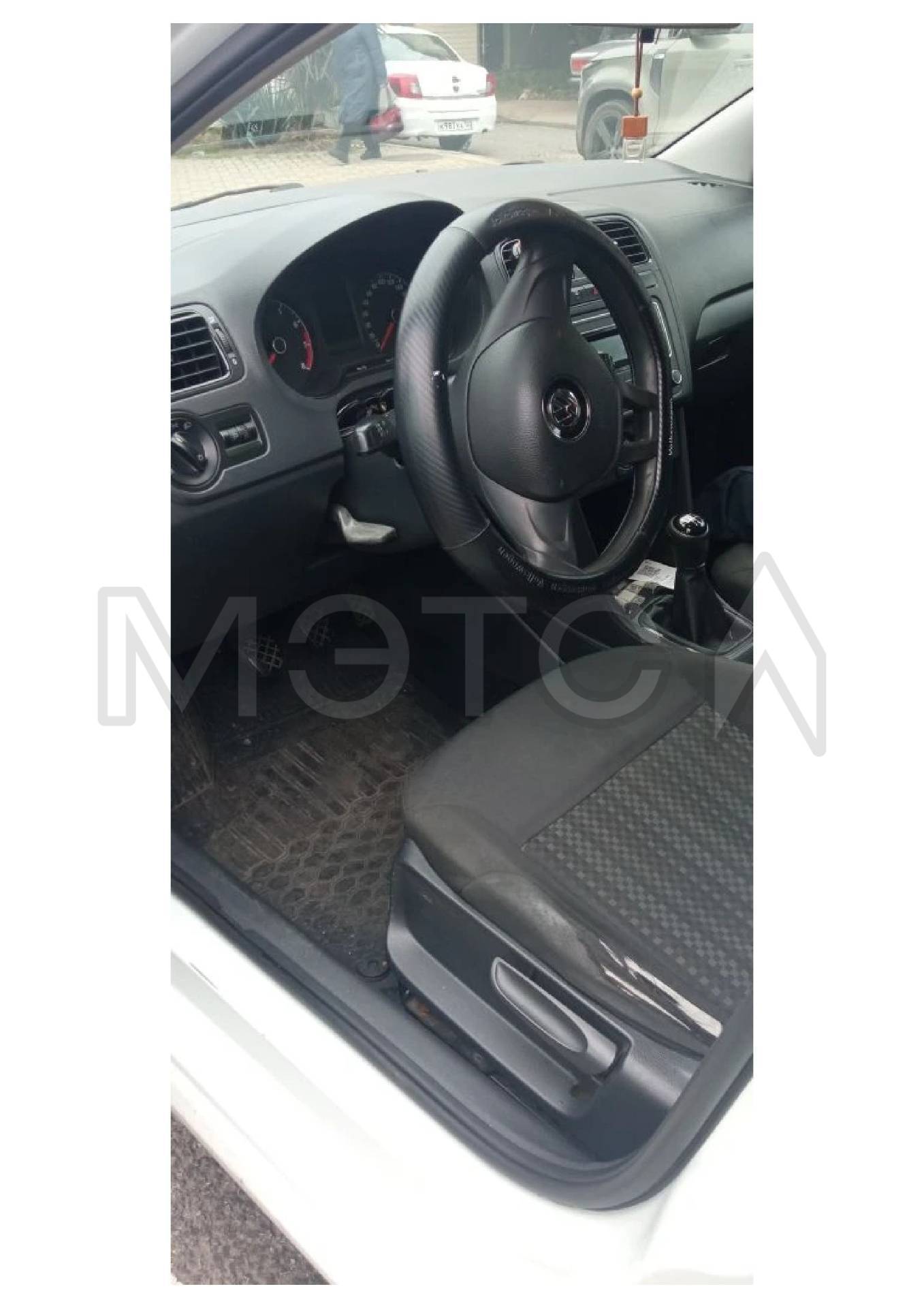 Volkswagen Polo, 2015 года, 110 лс, 350010 км, АКПП