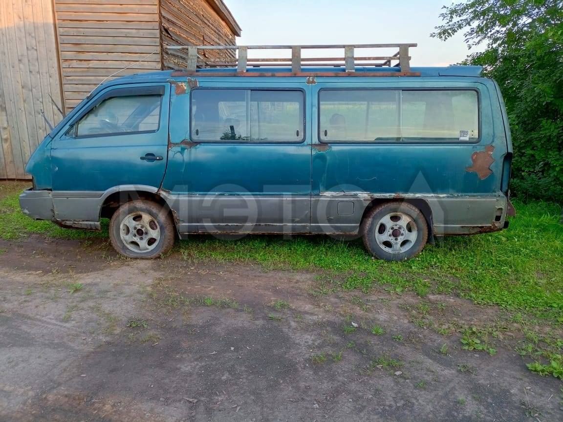 SSANGYONG ISTANA, 1998 года