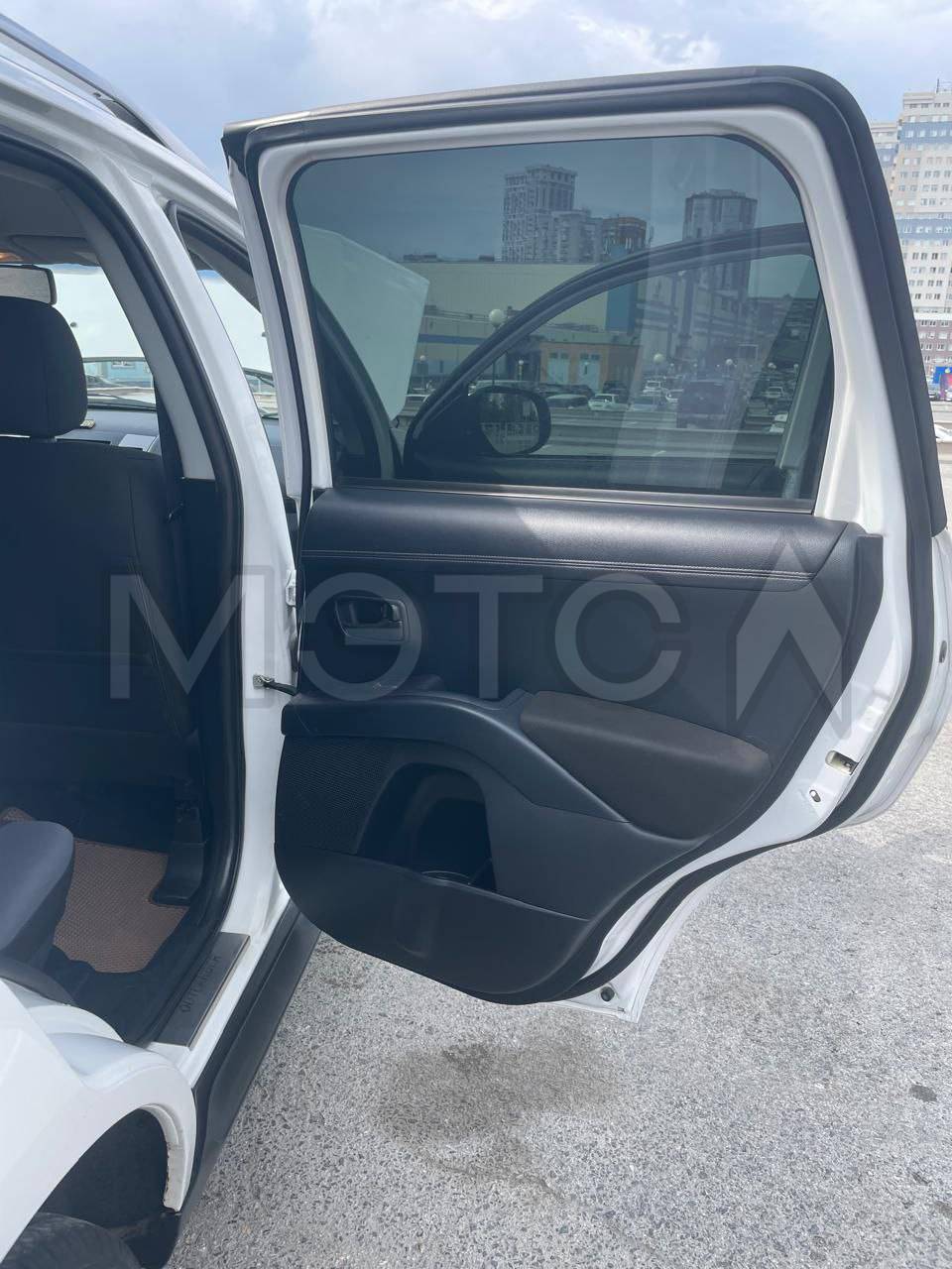 Mitsubishi Outlander, 2010 года, 147 лс, 215000 км, полный привод, АКПП