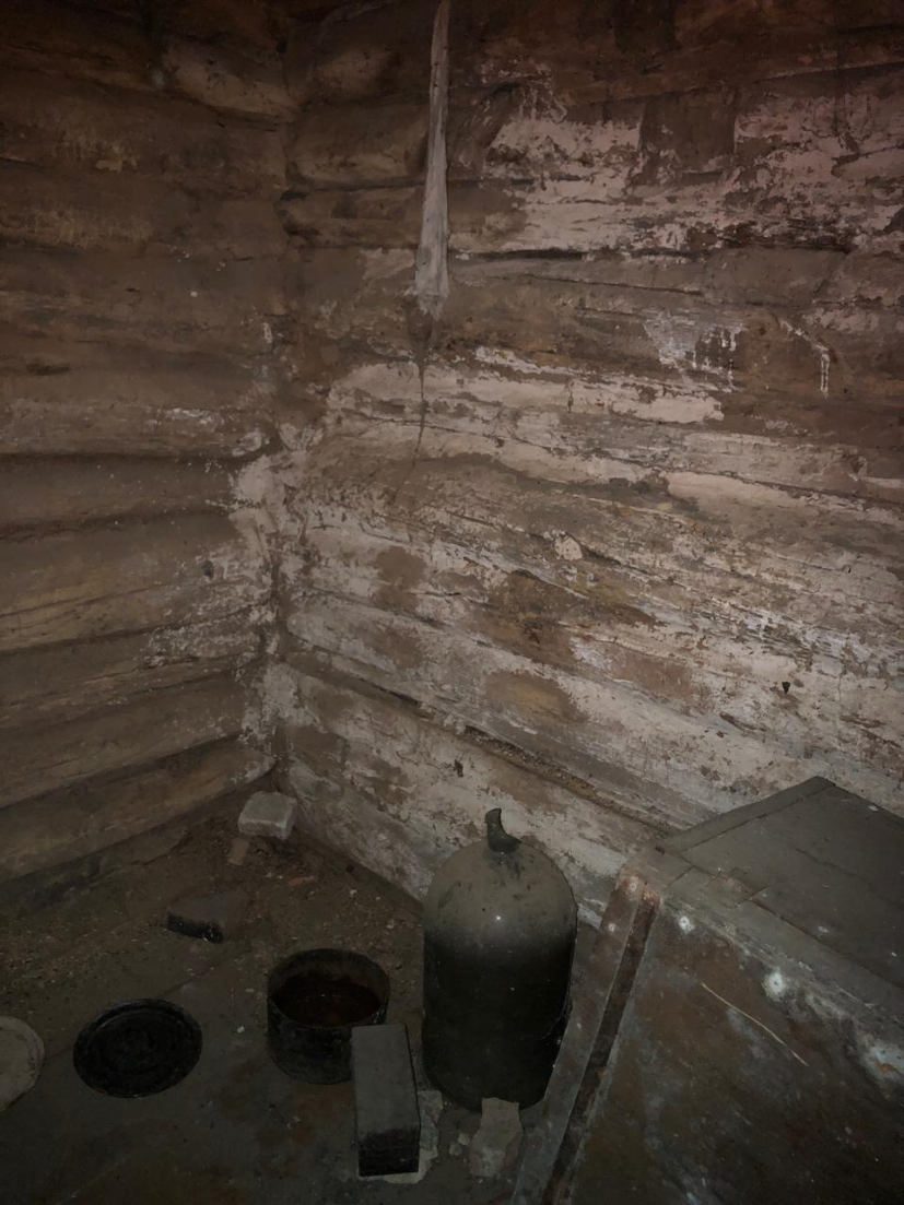 1/2 доля здания и 1/2 доля земельного участка в Оренбургской обл.