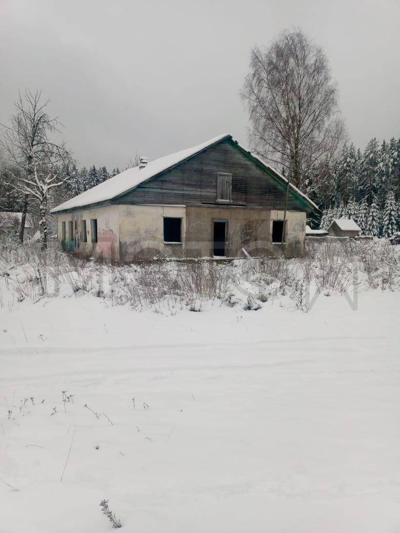 Земельный участок в Ленинградской обл., 2558 +/- 35 кв.м.