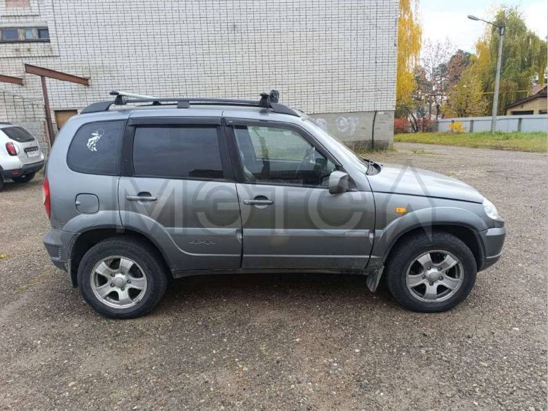 Chevrolet Niva, 2010 года, 80 лс, 185189 км, полный привод