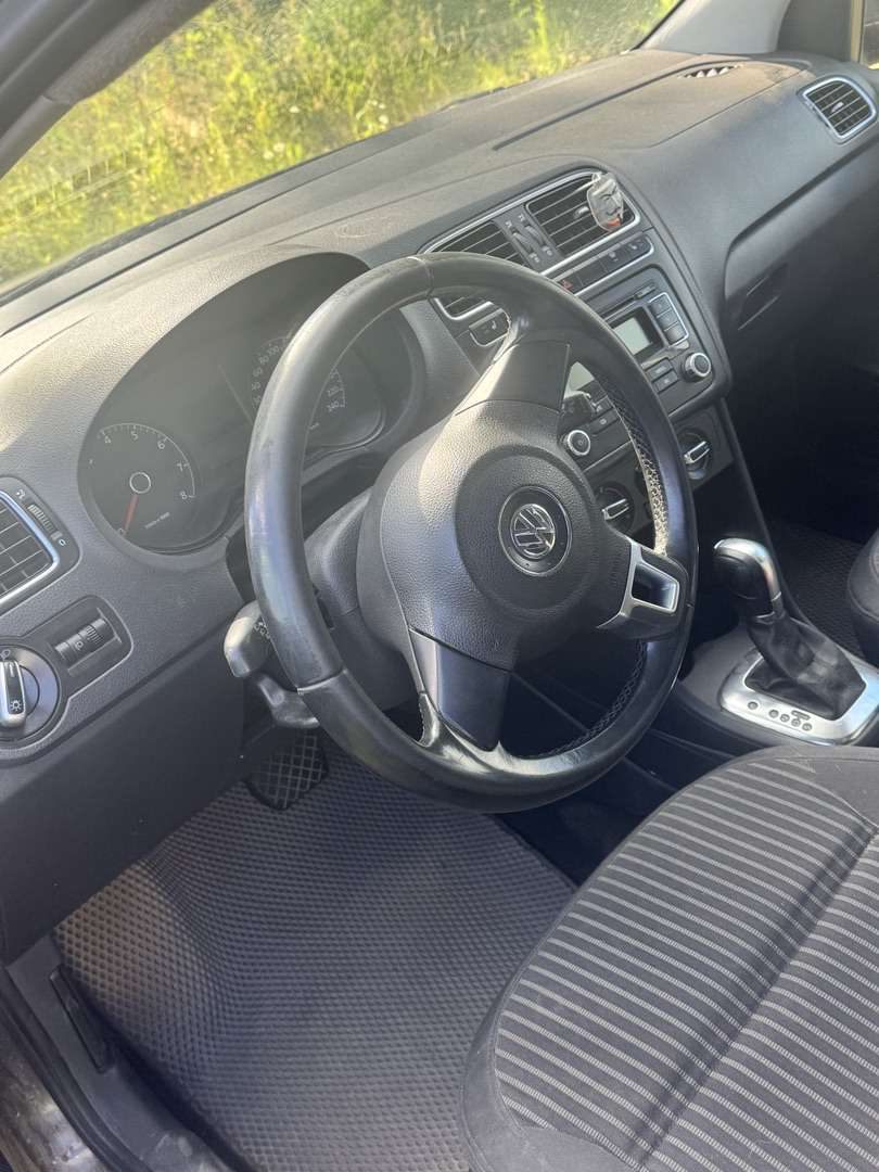 Volkswagen Polo, 2012 года, 105 лс
