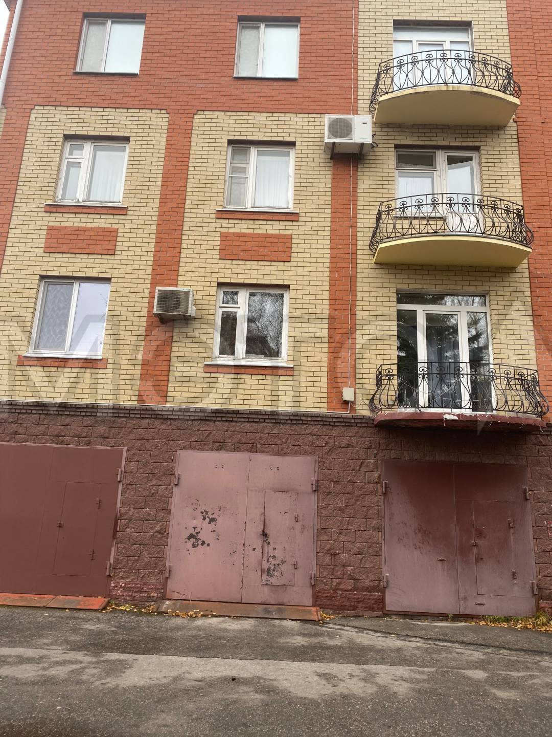 Гараж 36,2 кв.м. и 378/10000 доли земельного участка в Ульяновске